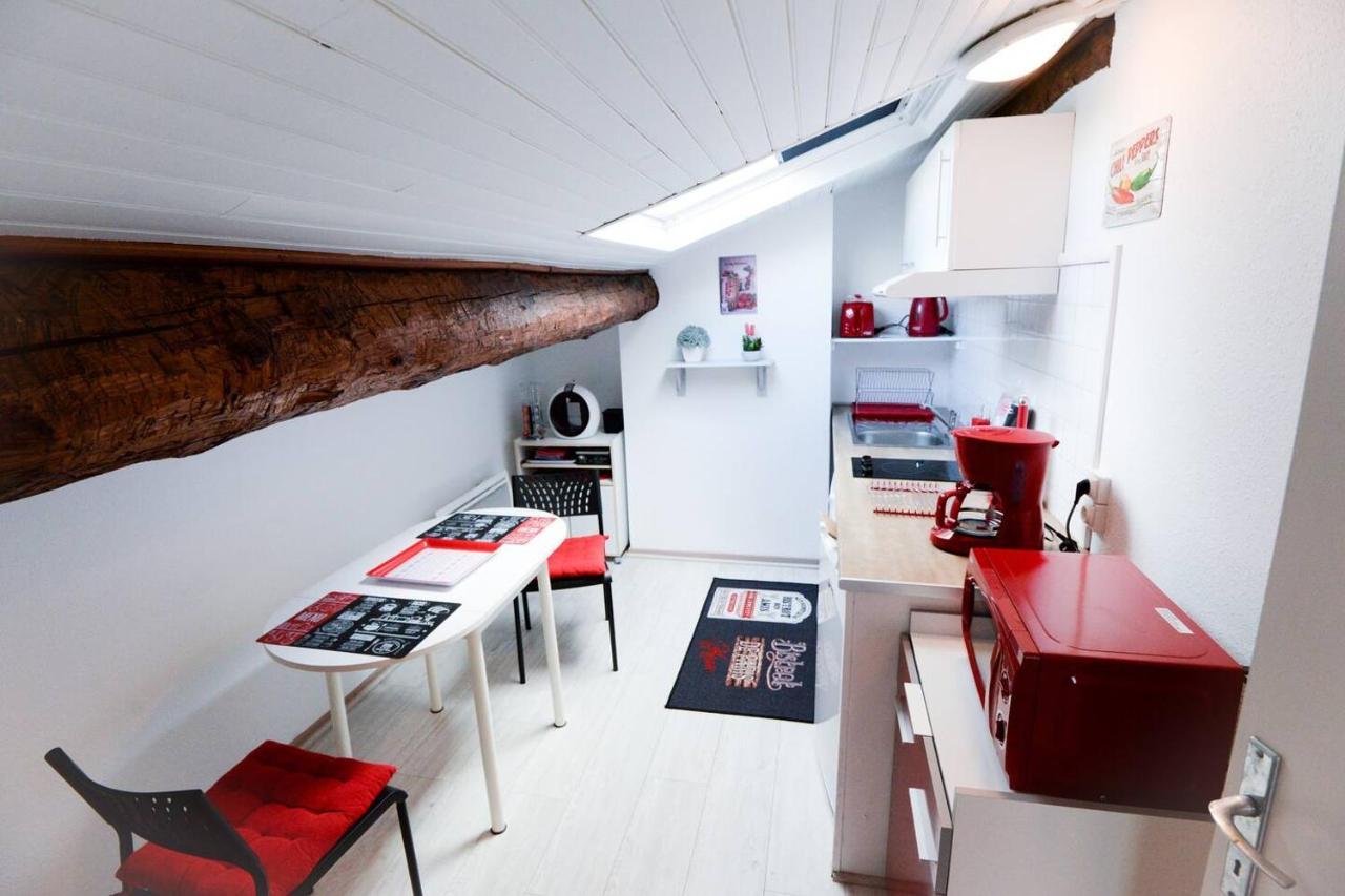 Studio 9 Classe 2 Etoiles Carcassonne Exterior photo
